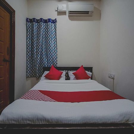 Secundurabad Hotel O Grand Brundavan מראה חיצוני תמונה
