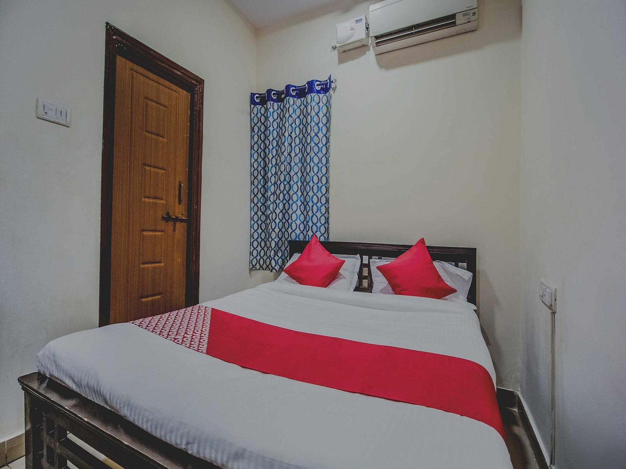 Secundurabad Hotel O Grand Brundavan מראה חיצוני תמונה