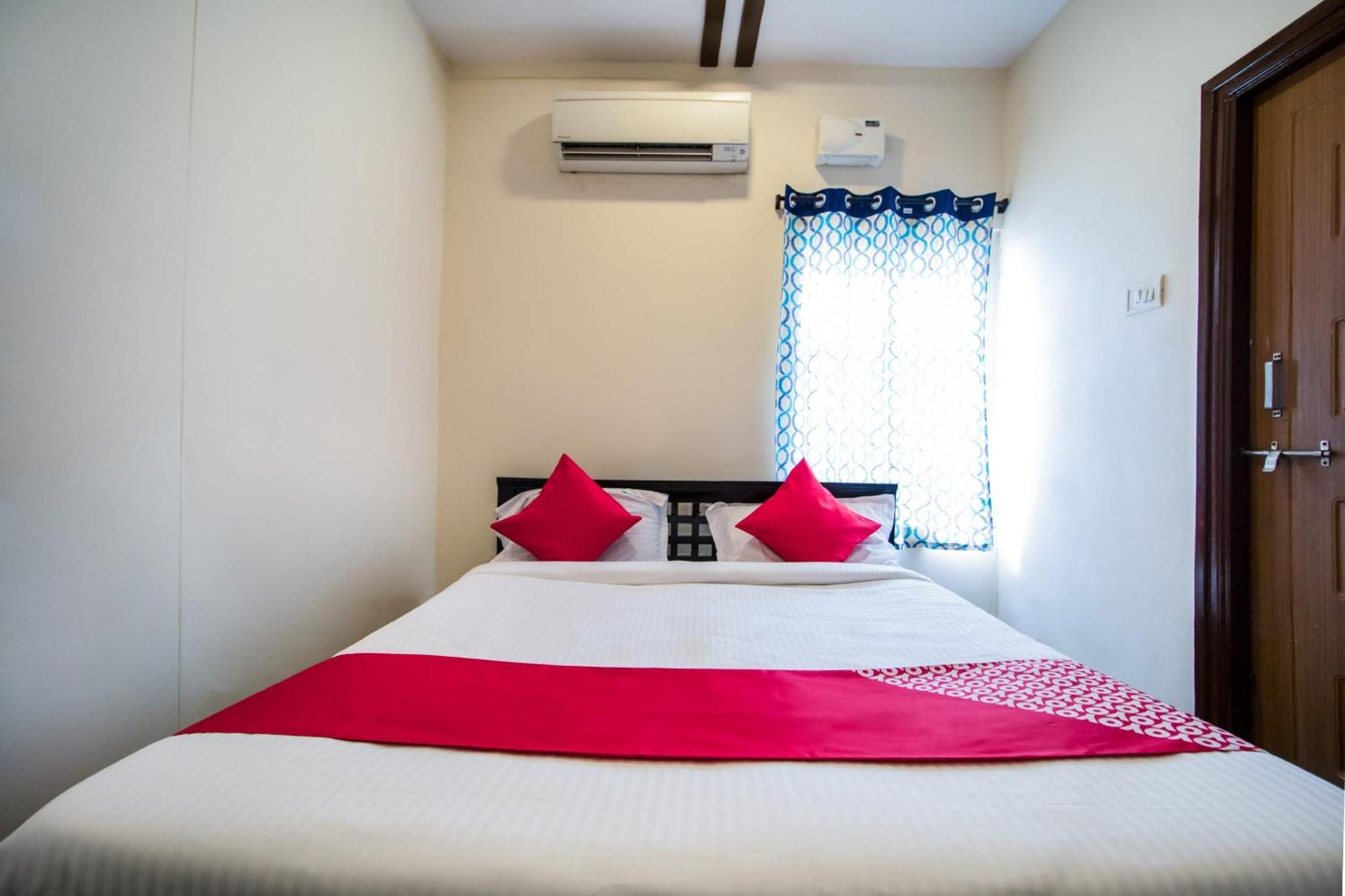 Secundurabad Hotel O Grand Brundavan מראה חיצוני תמונה