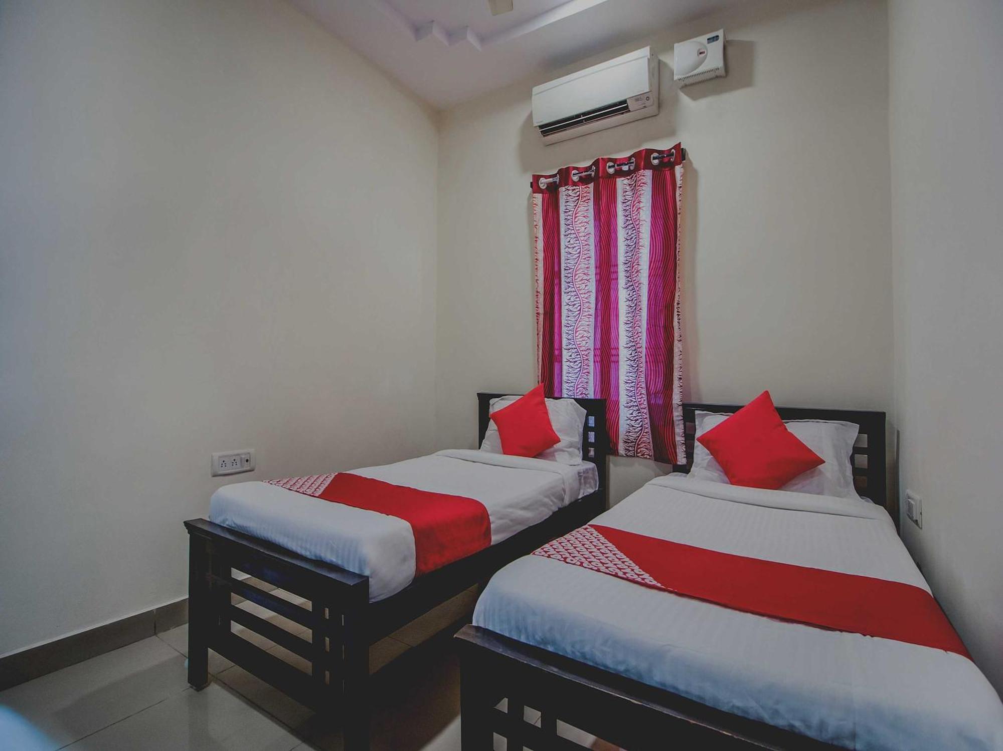 Secundurabad Hotel O Grand Brundavan מראה חיצוני תמונה